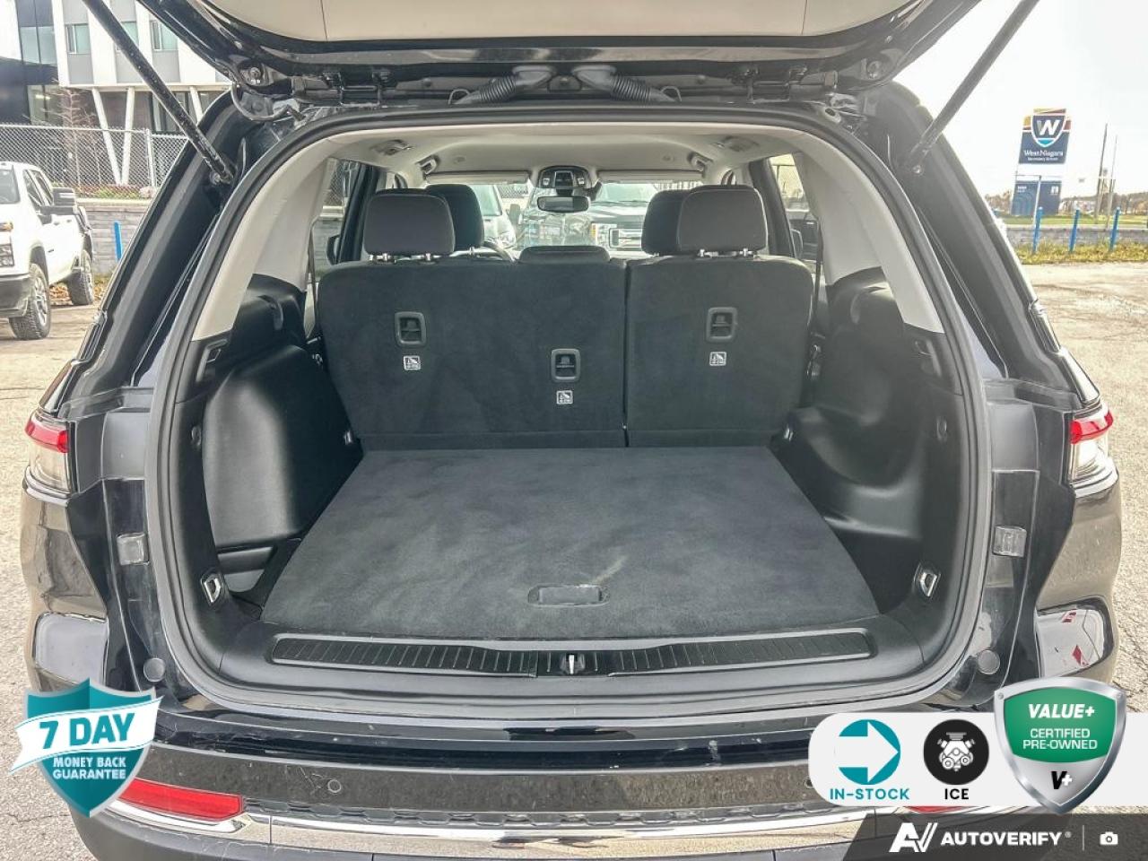 2023 Jeep Grand Cherokee Laredo HEATED SEATS | HEATED STEERING WHEEL | ADAPTIVE CR Photo