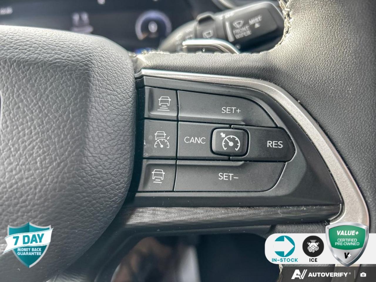 2023 Jeep Grand Cherokee Laredo HEATED SEATS | HEATED STEERING WHEEL | ADAPTIVE CR Photo