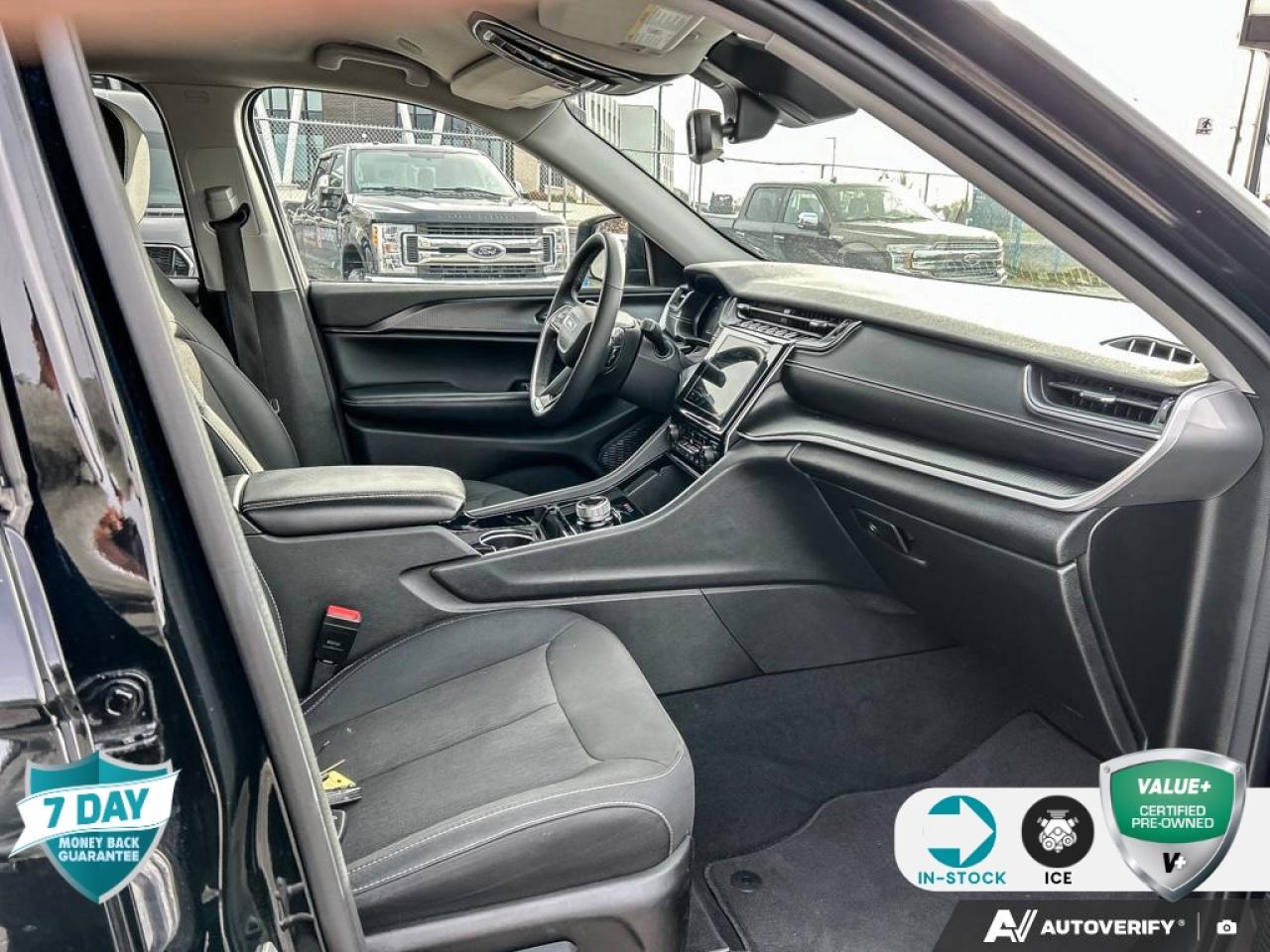 2023 Jeep Grand Cherokee Laredo HEATED SEATS | HEATED STEERING WHEEL | ADAPTIVE CR Photo