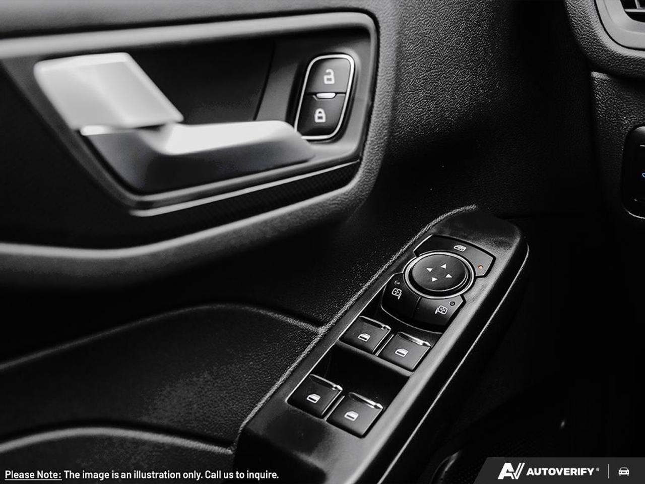 2025 Ford Escape ST-Line DEALER DEMO COMES WITH WINTER TIRE PACKAGE | COLD WEATHER PKG | PANO MOONROOF | Photo