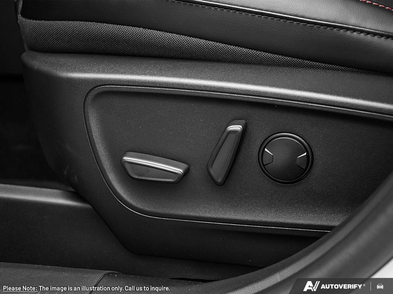 2025 Ford Escape ST-Line DEALER DEMO COMES WITH WINTER TIRE PACKAGE | COLD WEATHER PKG | PANO MOONROOF | Photo