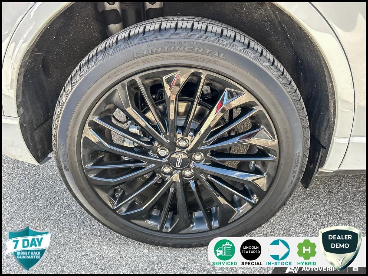 2025 Lincoln Corsair Grand Touring ALL-WTHR FLR LNRS W/MATS | PHEV A/T | FINESTRA ALUMINUM APPLUQUE | JET APPEAR PKG | 2.5L I-4 HYBRID ENG | CV | PREM LTHR-TRMD /TRUFFLE | EQUIP GRP 300A Photo