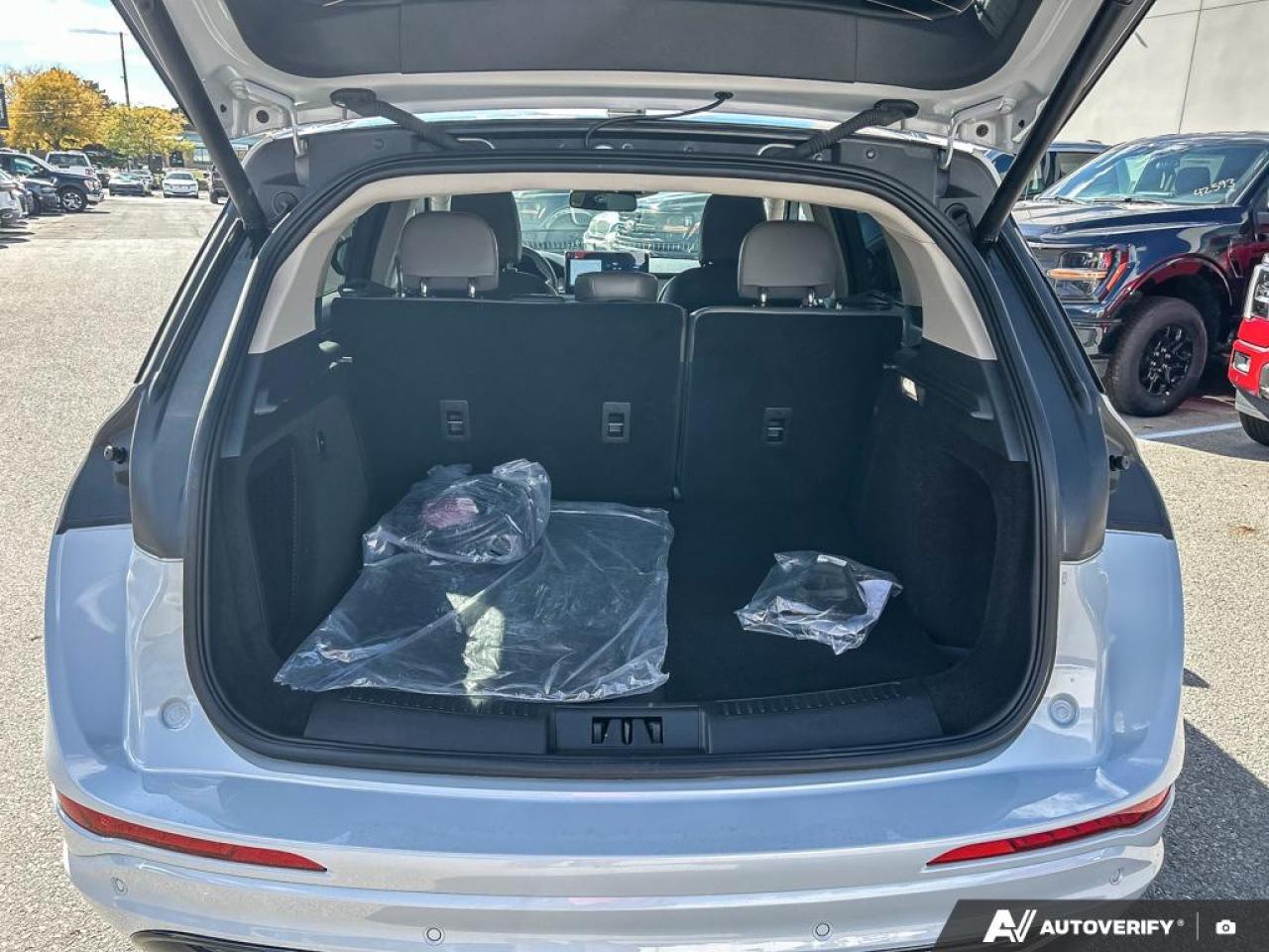 2025 Lincoln Corsair Grand Touring ALL-WTHR FLR LNRS W/MATS | PHEV A/T | FINESTRA ALUMINUM APPLUQUE | JET APPEAR PKG | 2.5L I-4 HYBRID ENG | CV | PREM LTHR-TRMD /TRUFFLE | EQUIP GRP 300A Photo