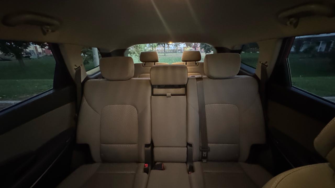 2017 Hyundai Santa Fe XL XL- 7 Seats Certified - Photo #10