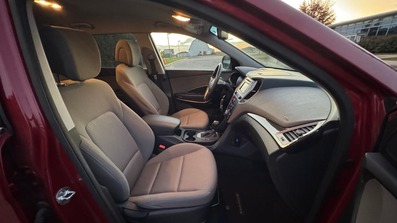 2017 Hyundai Santa Fe XL XL- 7 Seats Certified - Photo #12