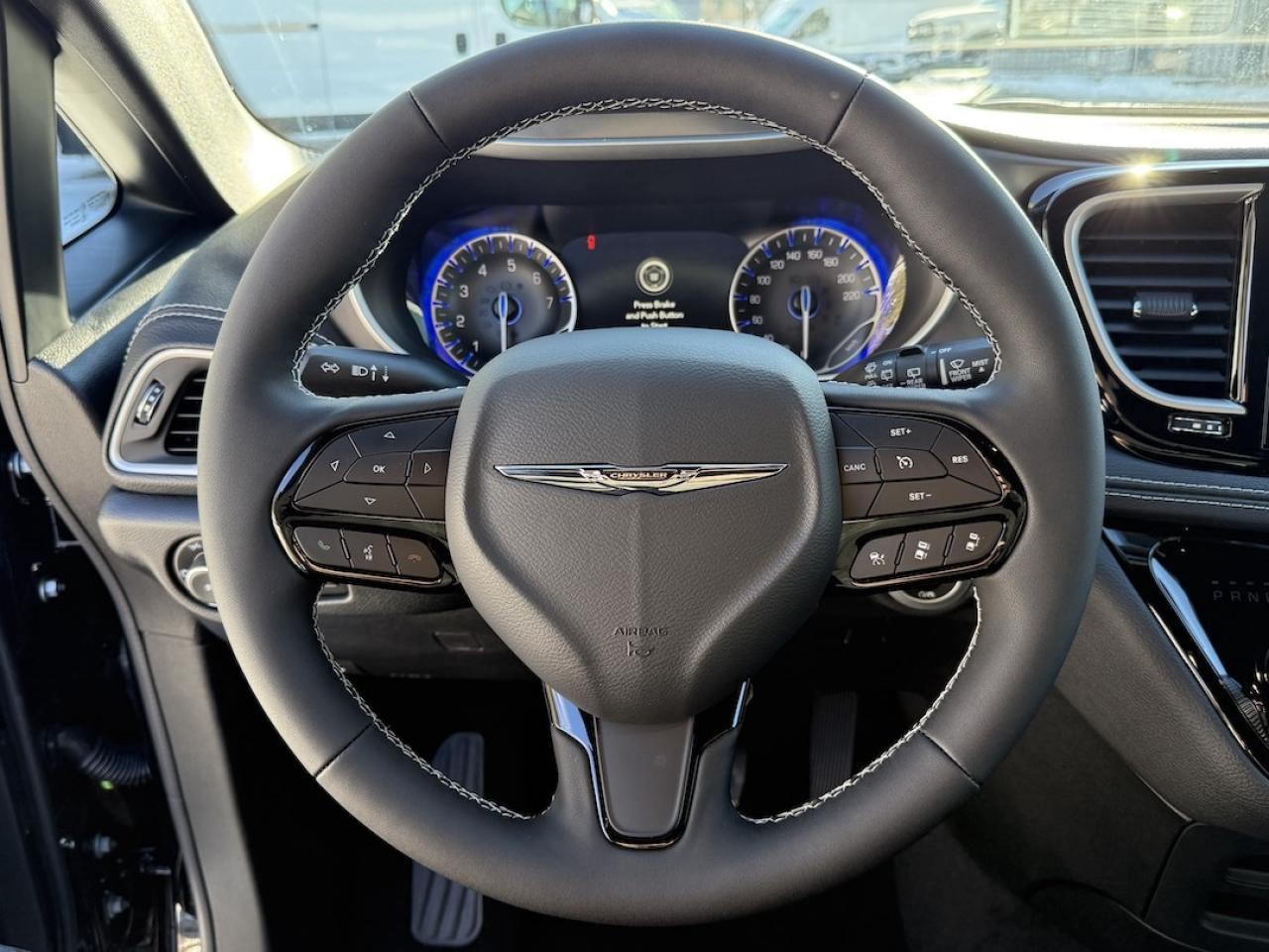 2026 Chrysler Pacifica Select AWD Photo