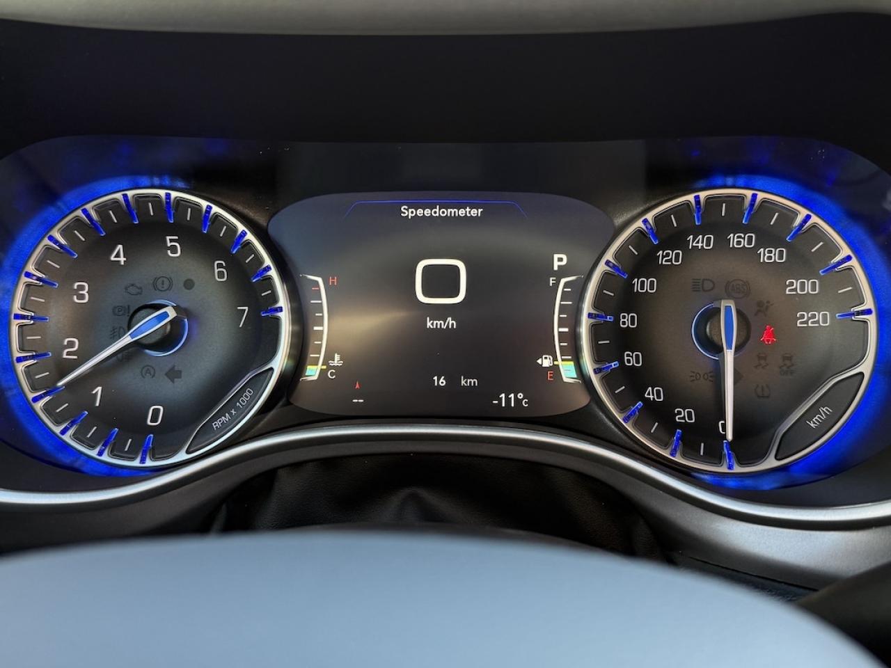 2026 Chrysler Pacifica Select AWD Photo