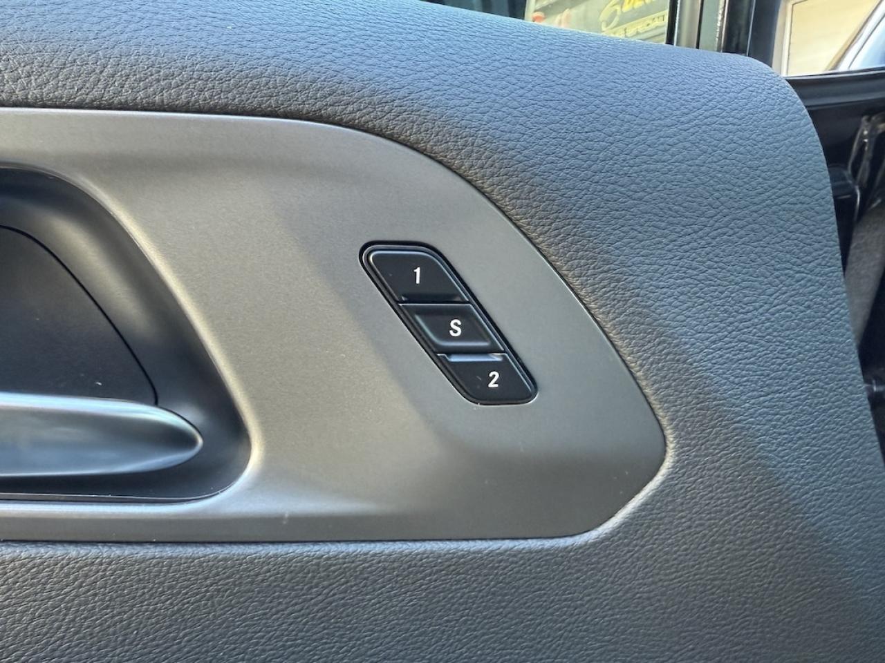 2026 Chrysler Pacifica Select AWD Photo