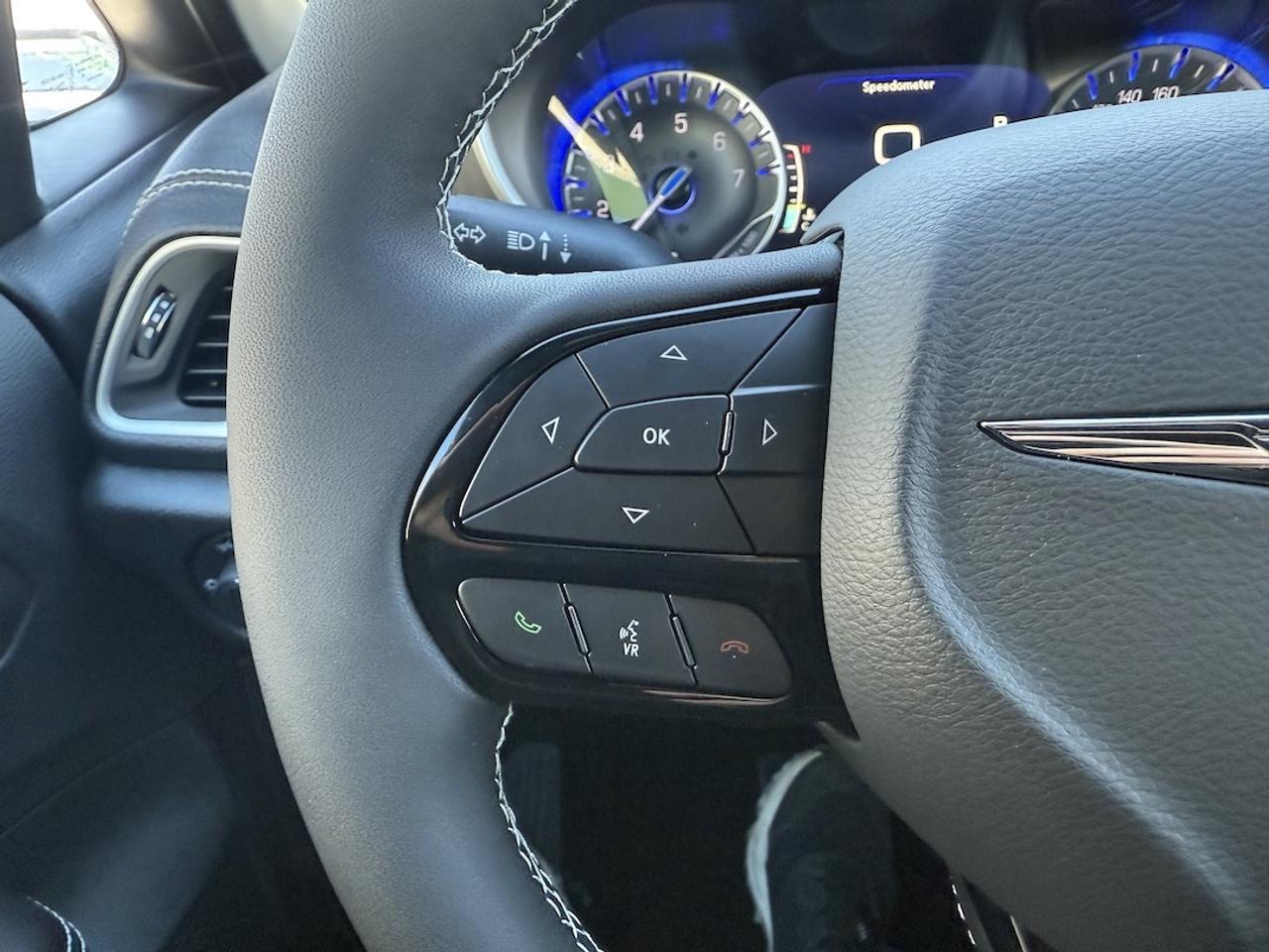 2026 Chrysler Pacifica Select AWD Photo