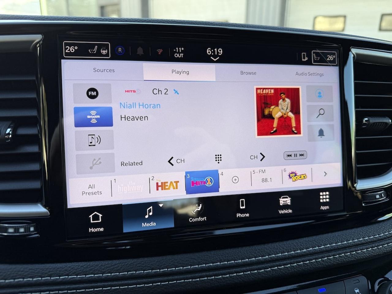 2026 Chrysler Pacifica Select AWD Photo