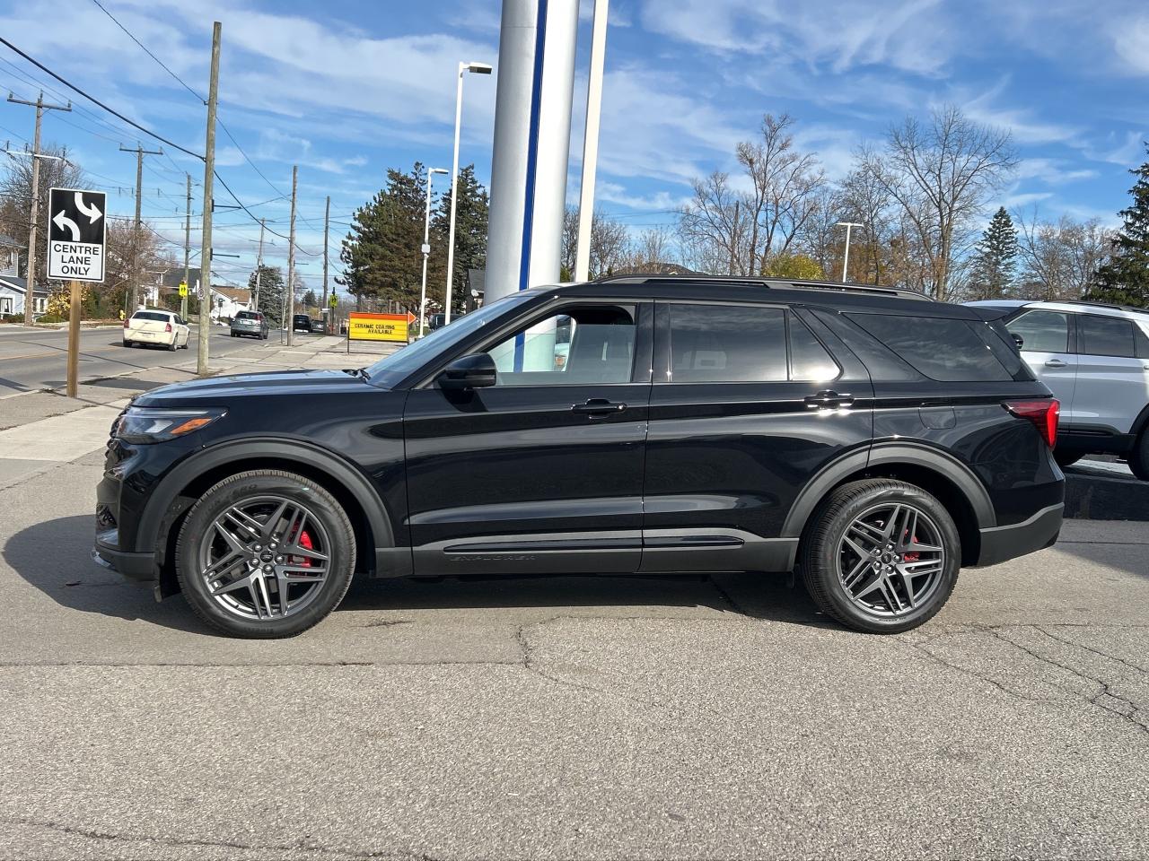 2026 Ford Explorer ST Photo