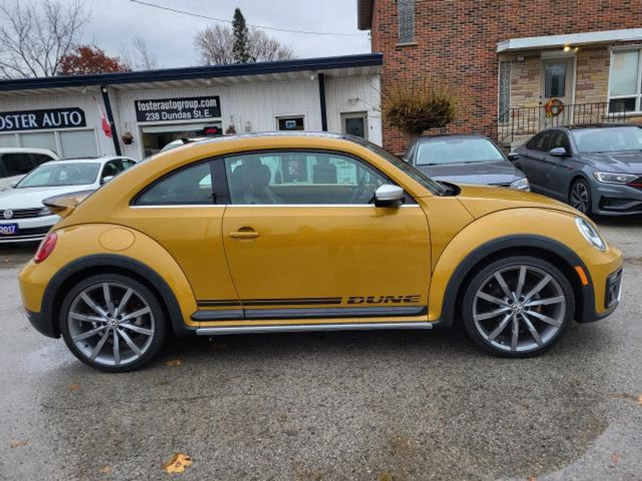 2017 Volkswagen Beetle 1.8T Dune Photo