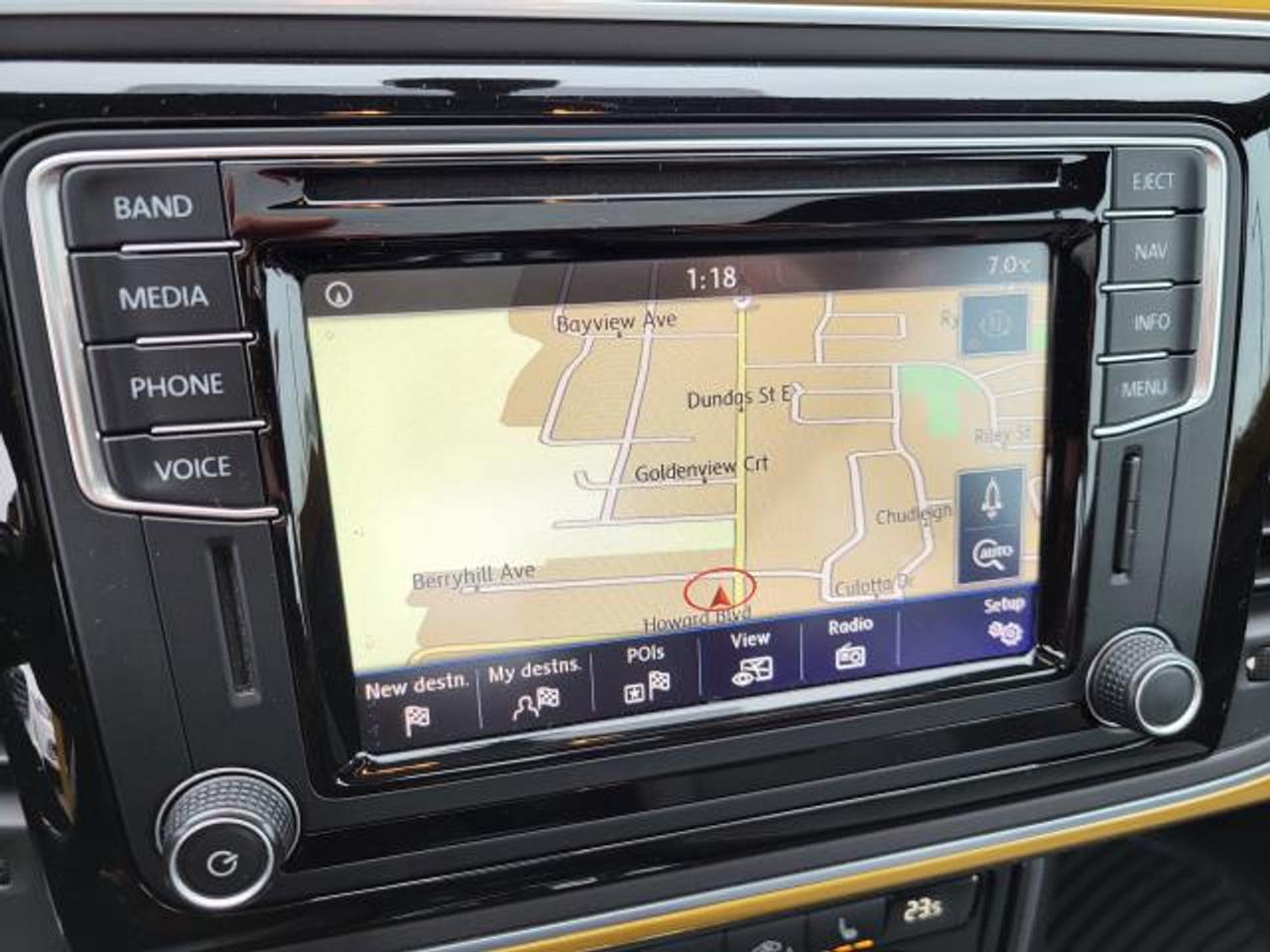 2017 Volkswagen Beetle 1.8T Dune Photo