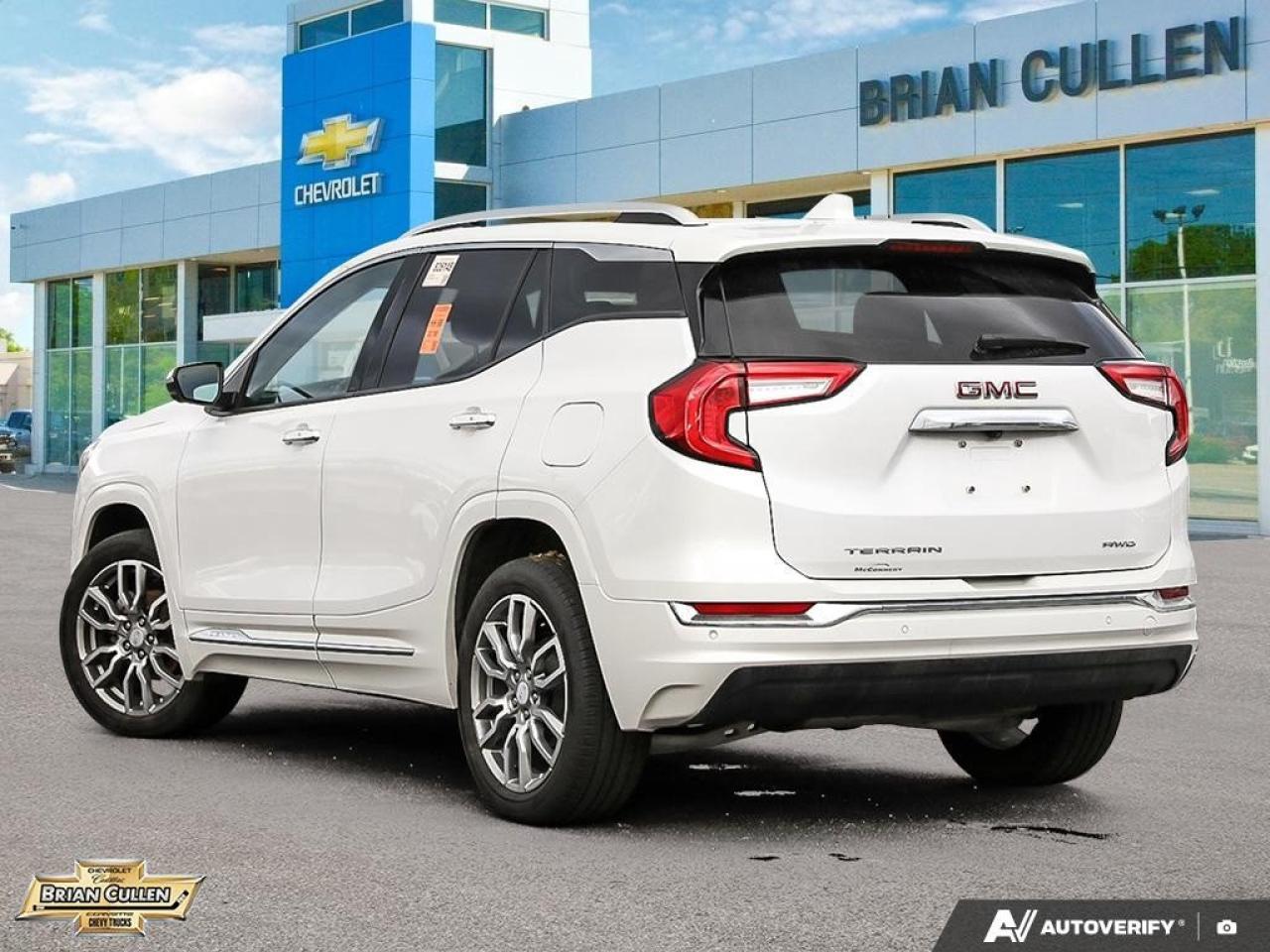 2023 GMC Terrain Denali AWD Denali Photo3