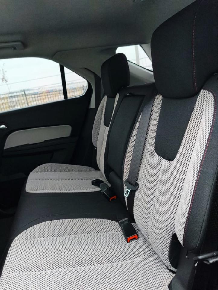 2011 Chevrolet Equinox 1LT Front-wheel Drive Sport Utility Automatic Photo