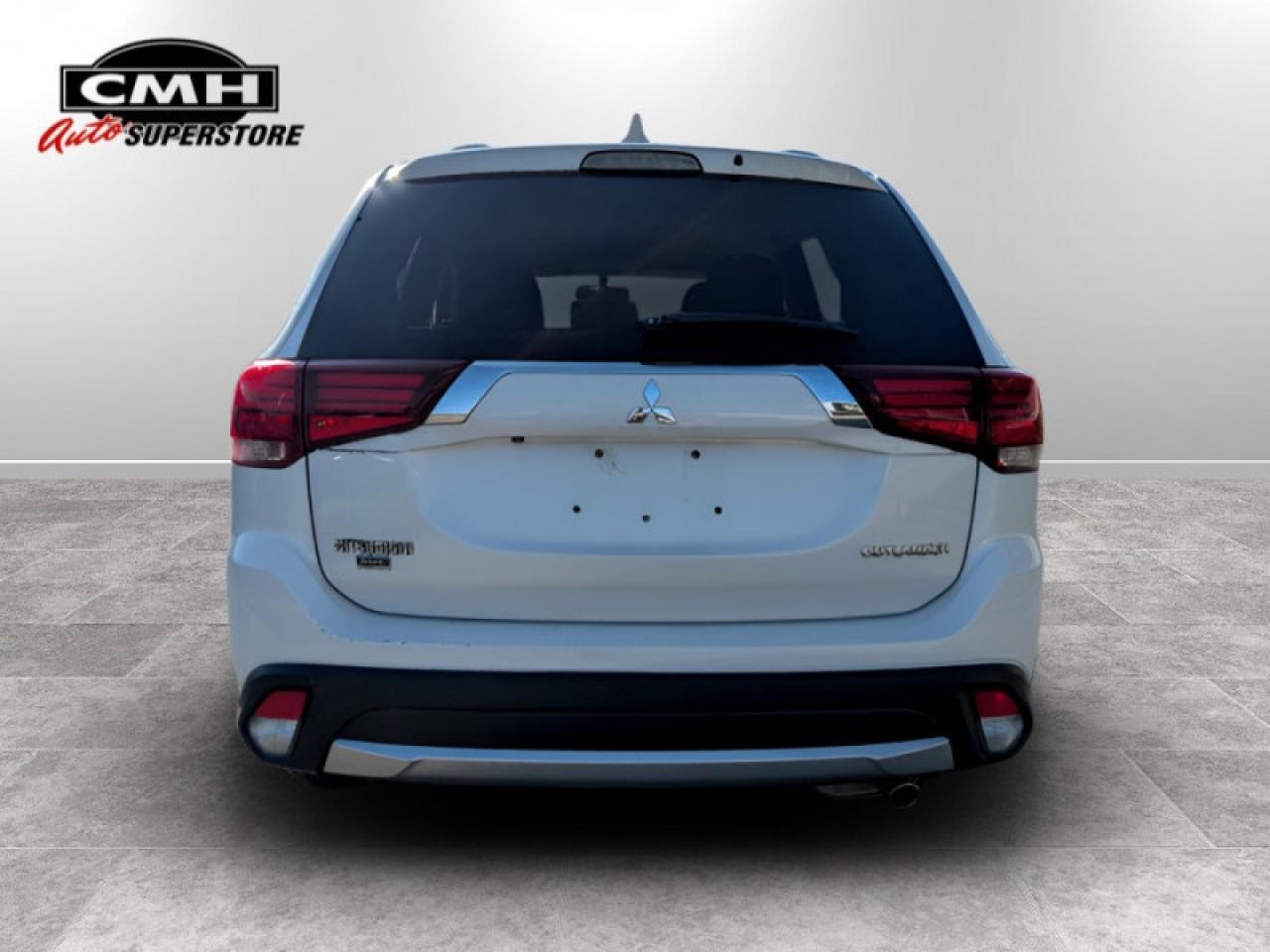 2018 Mitsubishi Outlander ES  **BLUETOOTH - HTD SEATS** Photo