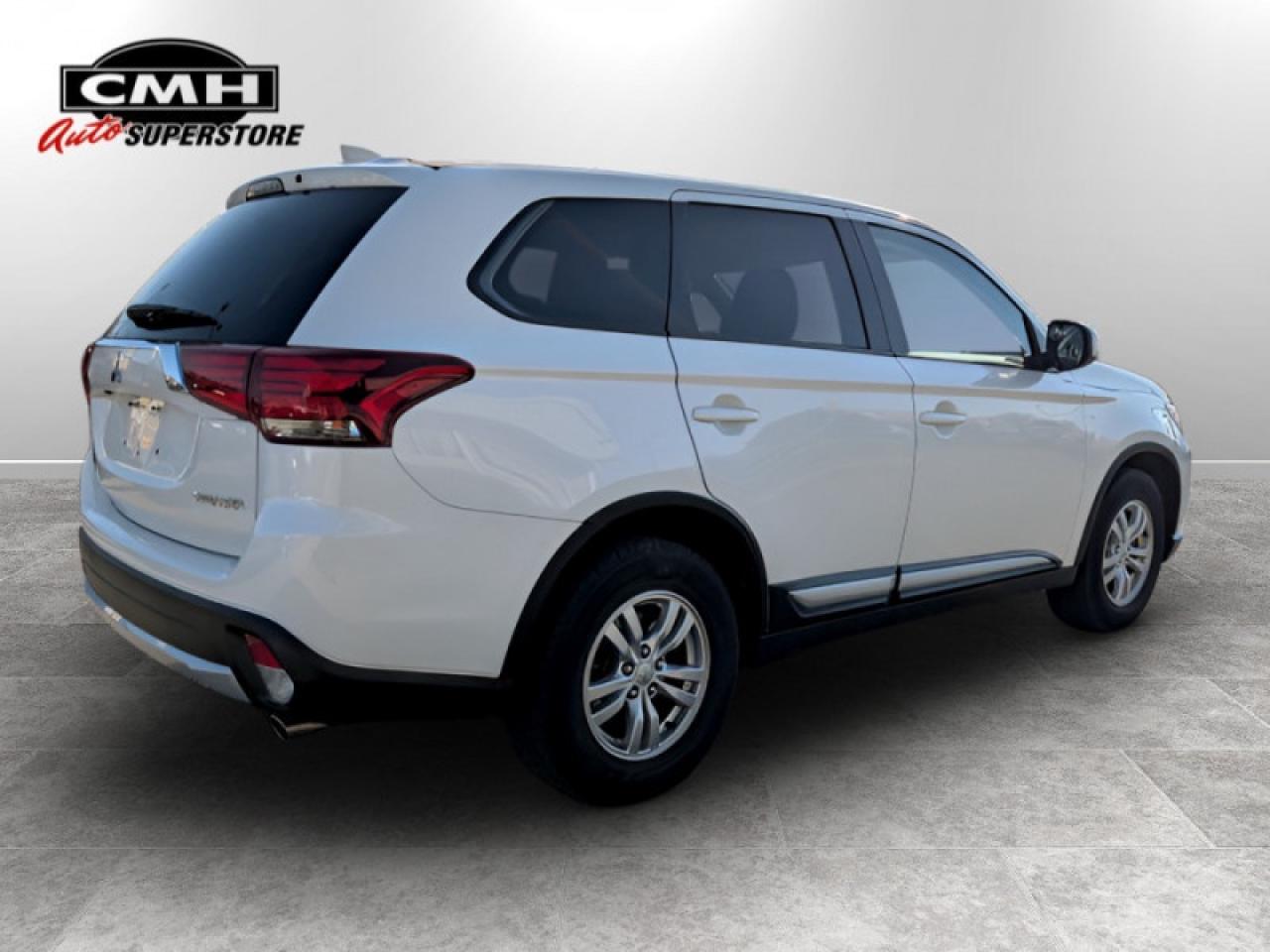 2018 Mitsubishi Outlander ES  **BLUETOOTH - HTD SEATS** Photo