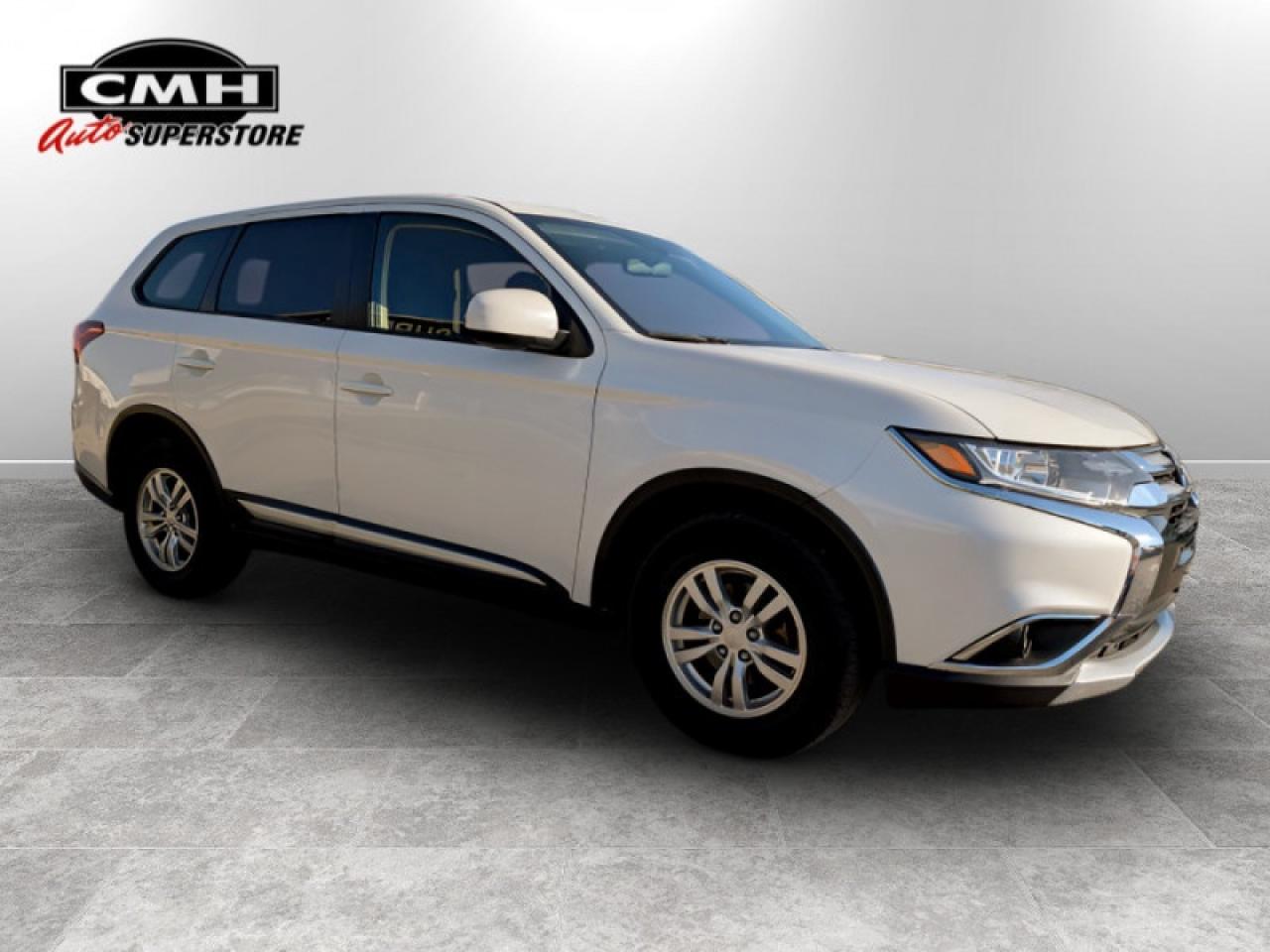 2018 Mitsubishi Outlander ES  **BLUETOOTH - HTD SEATS** Photo