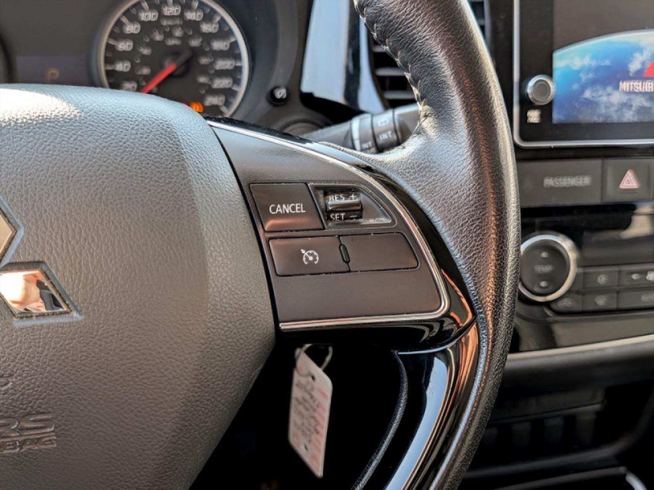 2018 Mitsubishi Outlander ES  **BLUETOOTH - HTD SEATS** Photo