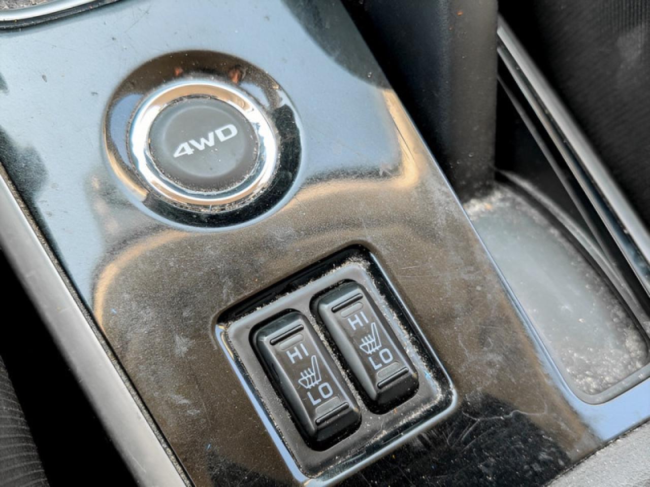 2018 Mitsubishi Outlander ES  **BLUETOOTH - HTD SEATS** Photo