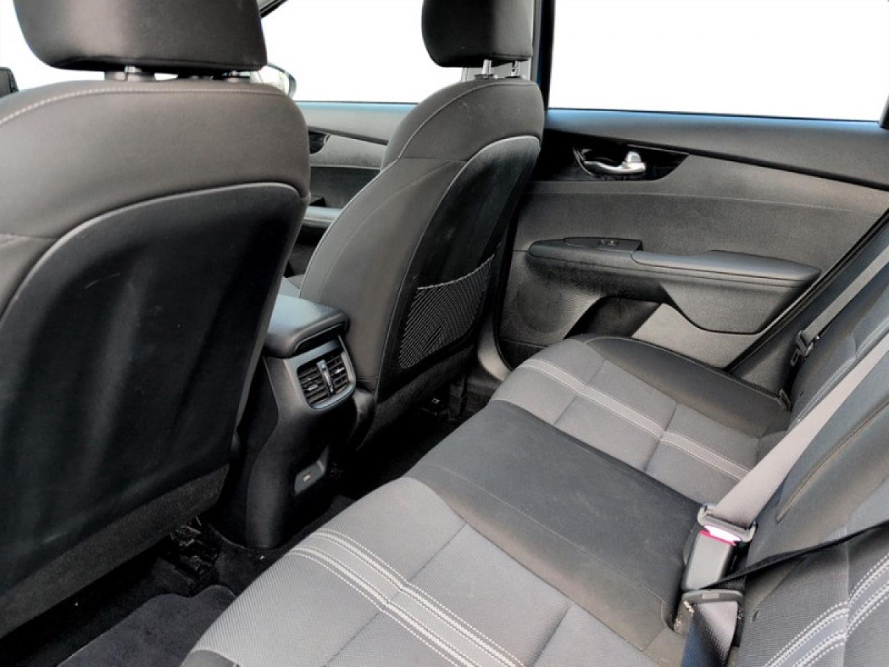 2022 Kia Forte EX  **APPLE CP - HTD STEERING WHEEL** Photo