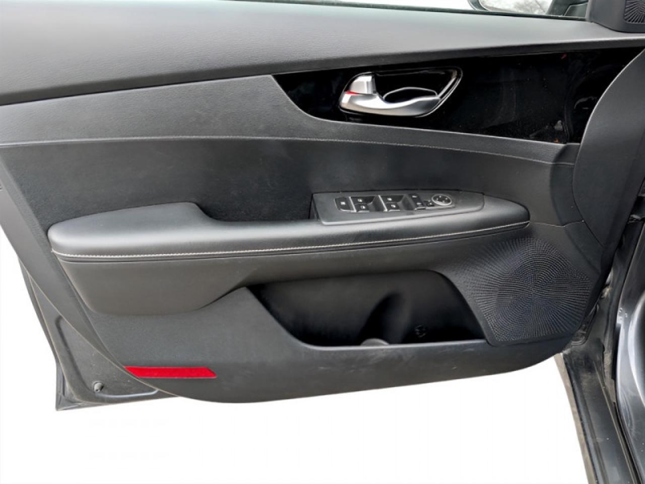 2022 Kia Forte EX  **BLIND SPOT - APPLE CARPLAY** Photo