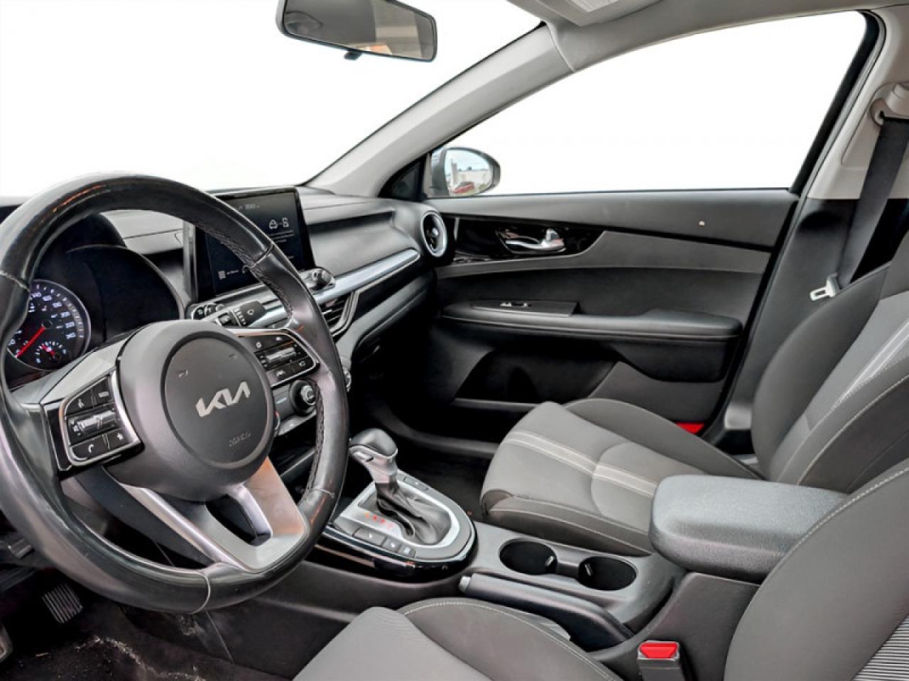 2022 Kia Forte EX  **BLIND SPOT - APPLE CARPLAY** Photo