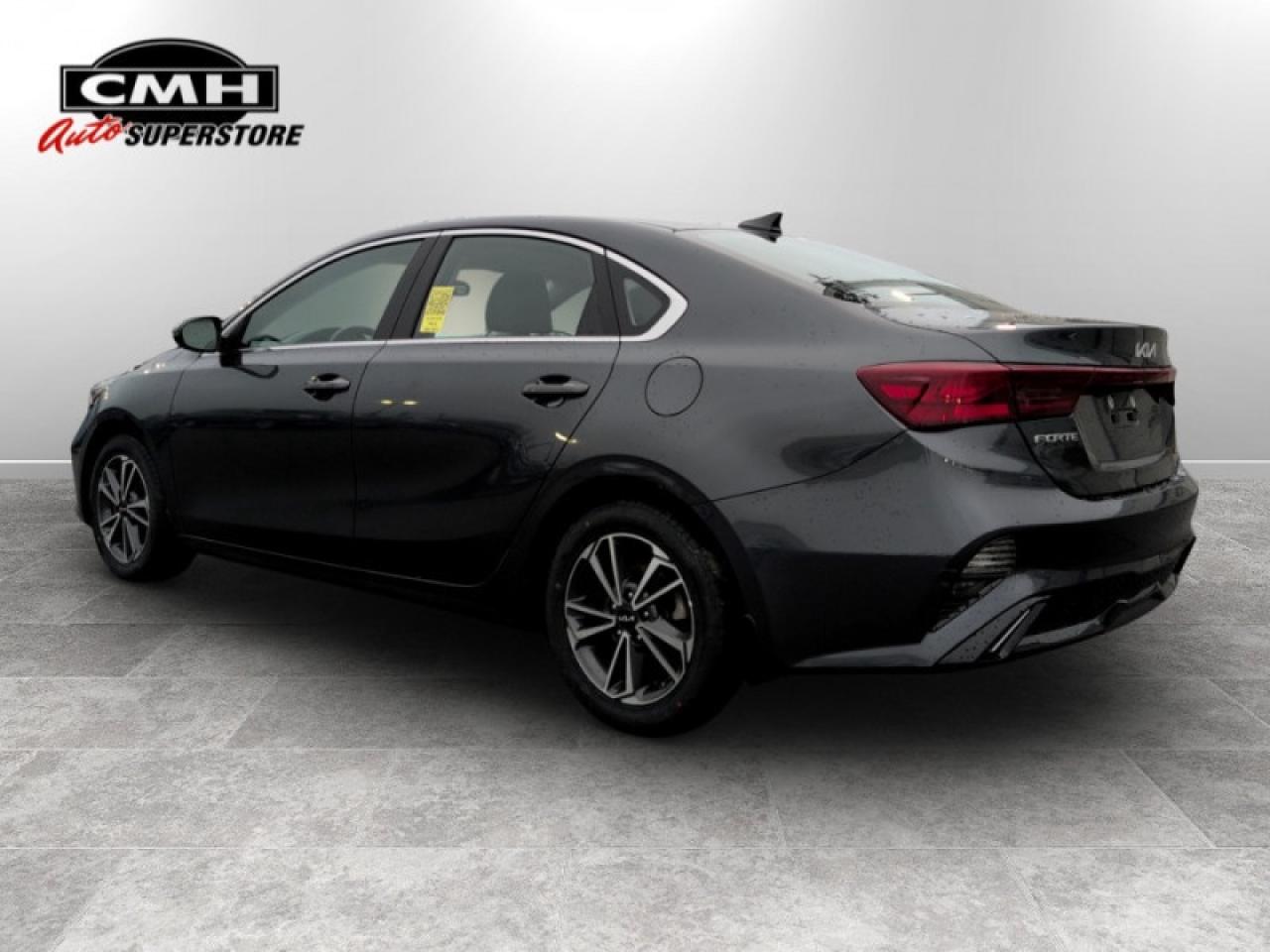 2022 Kia Forte EX  **BLIND SPOT - APPLE CARPLAY** Photo2