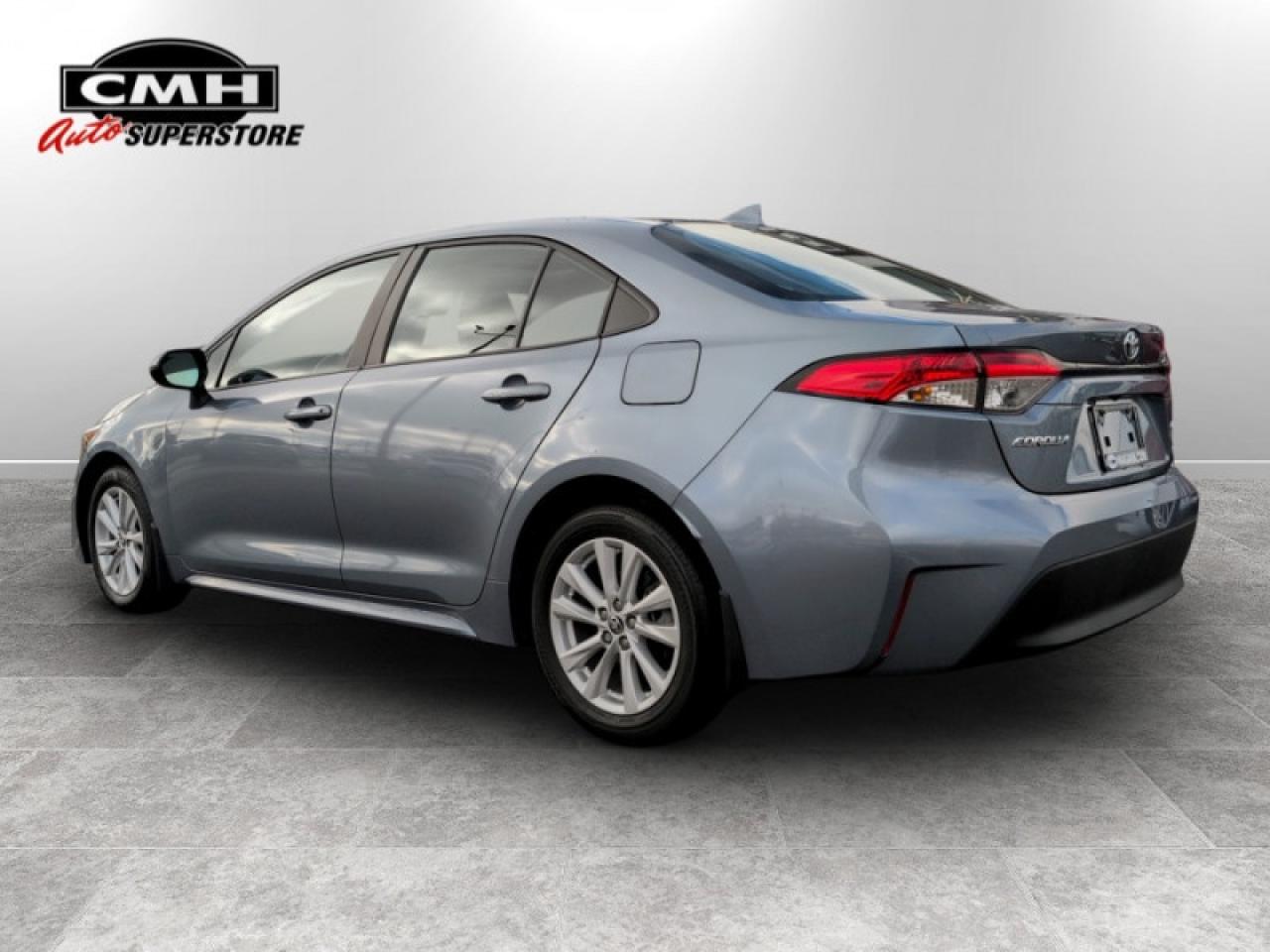 2023 Toyota Corolla LE  **APPLE CARPLAY - ADAPT CRUISE** Photo