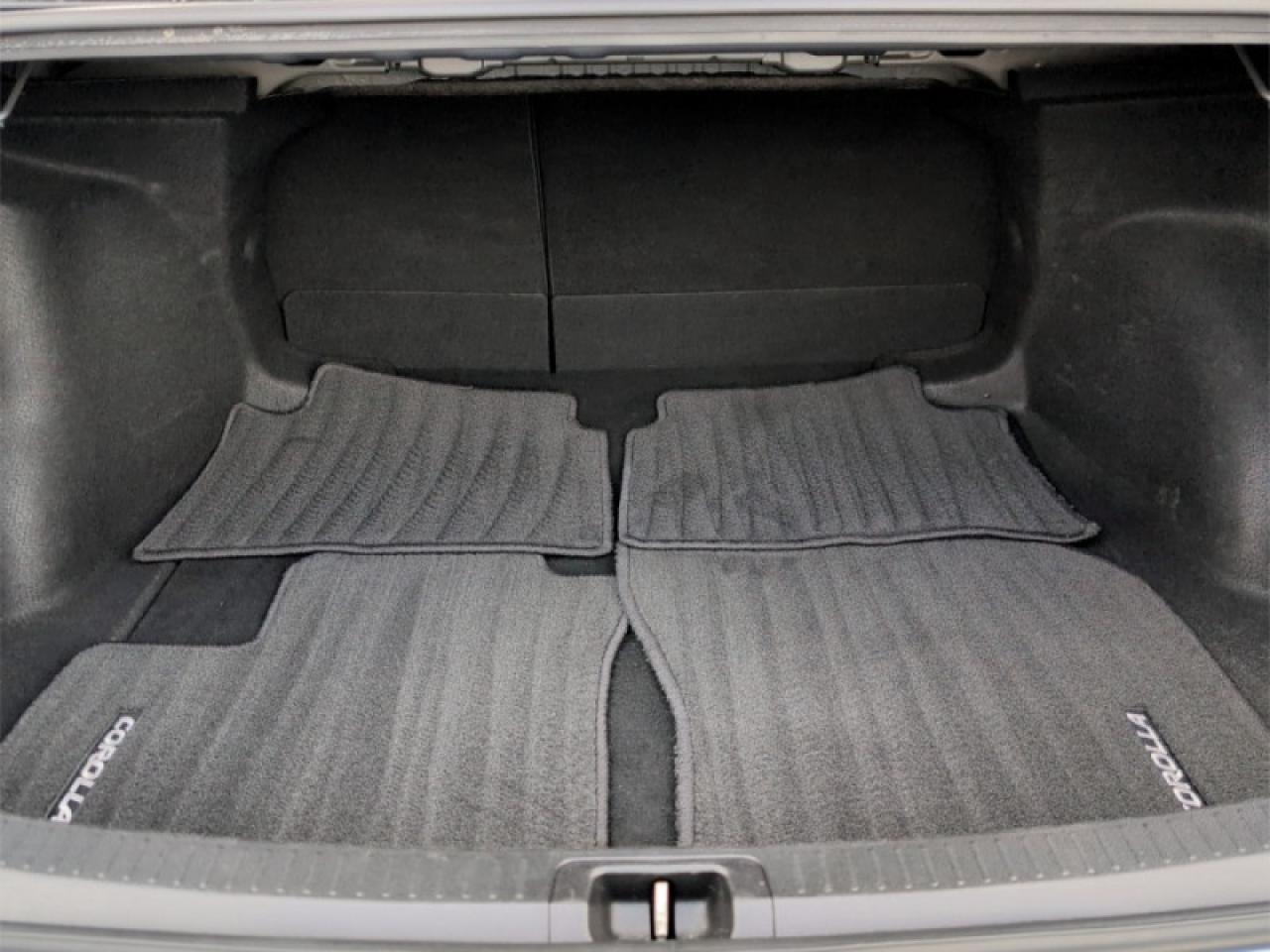 2023 Toyota Corolla LE  **APPLE CARPLAY - ADAPT CRUISE** Photo