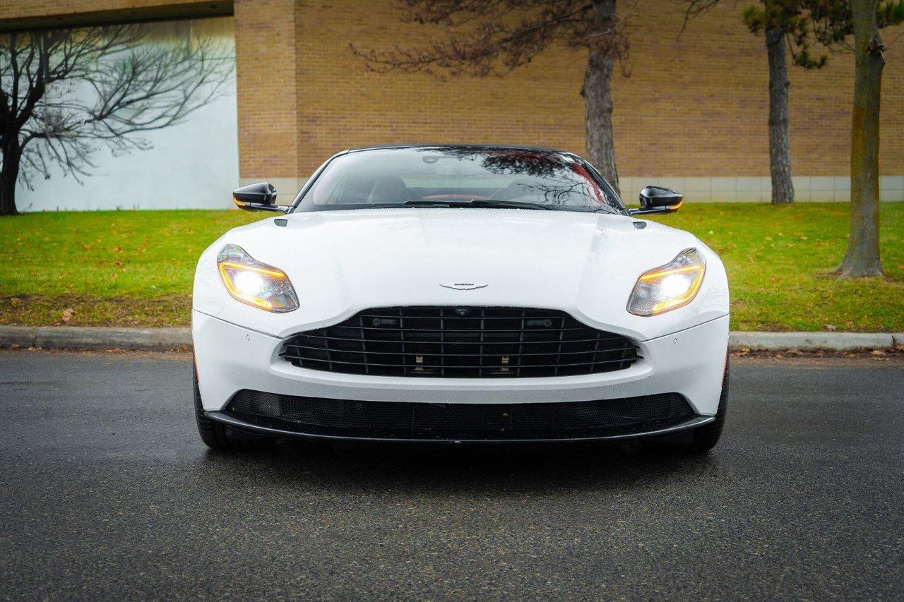 2019 Aston Martin DB11  Photo