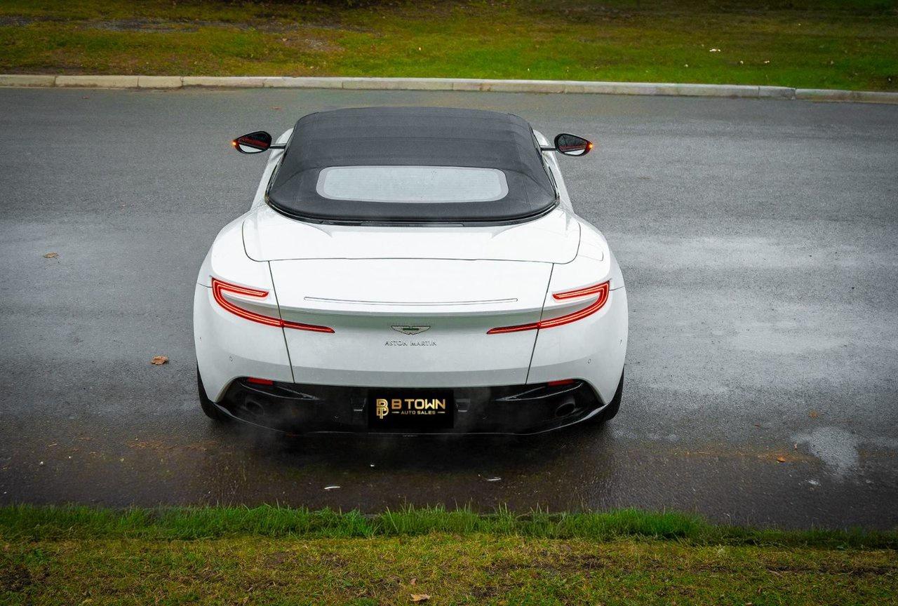 2019 Aston Martin DB11  Photo