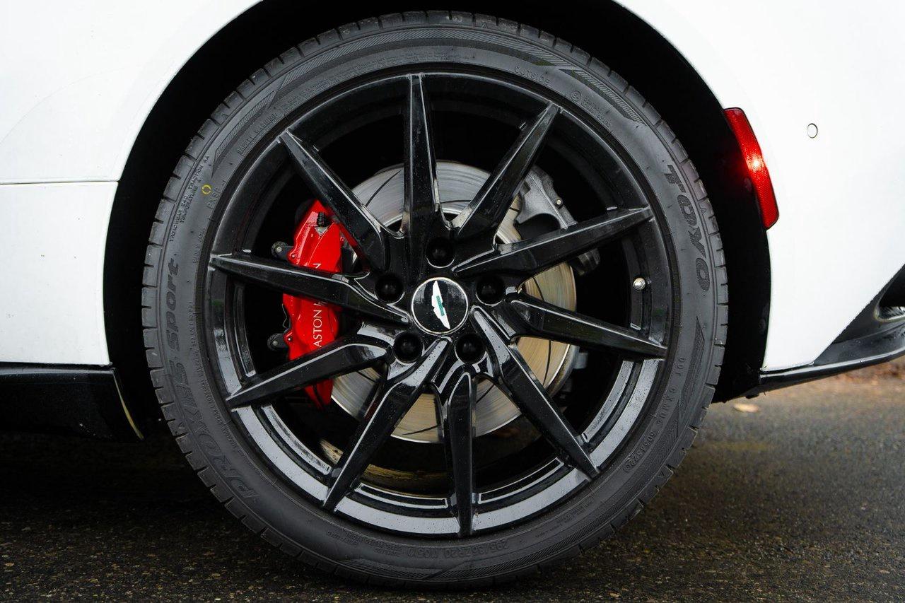 2019 Aston Martin DB11  Photo