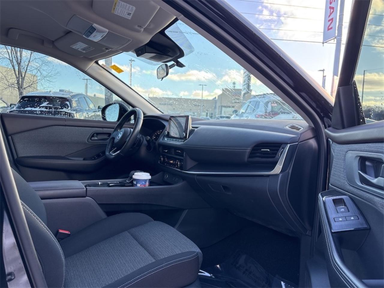 2021 Nissan Rogue S  Lease Return, Clean CARFAX Photo