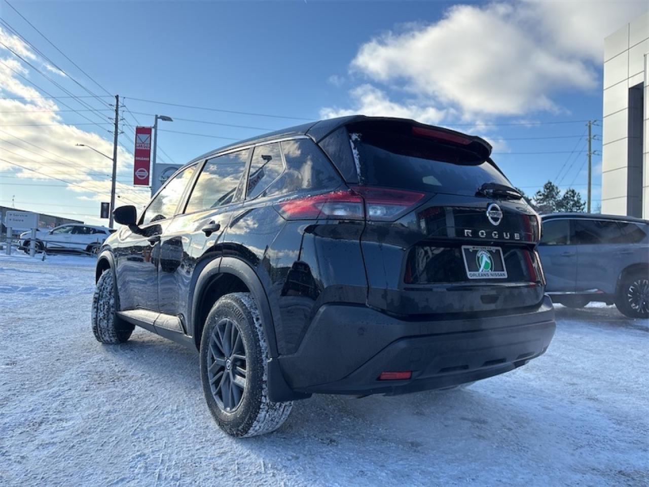 2021 Nissan Rogue S  Lease Return, Clean CARFAX Photo
