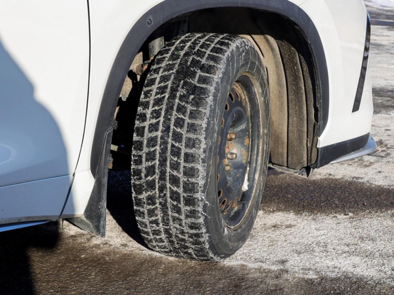 2022 Toyota Highlander XSE  - Sunroof -  Power Liftgate - $281 B/W Photo