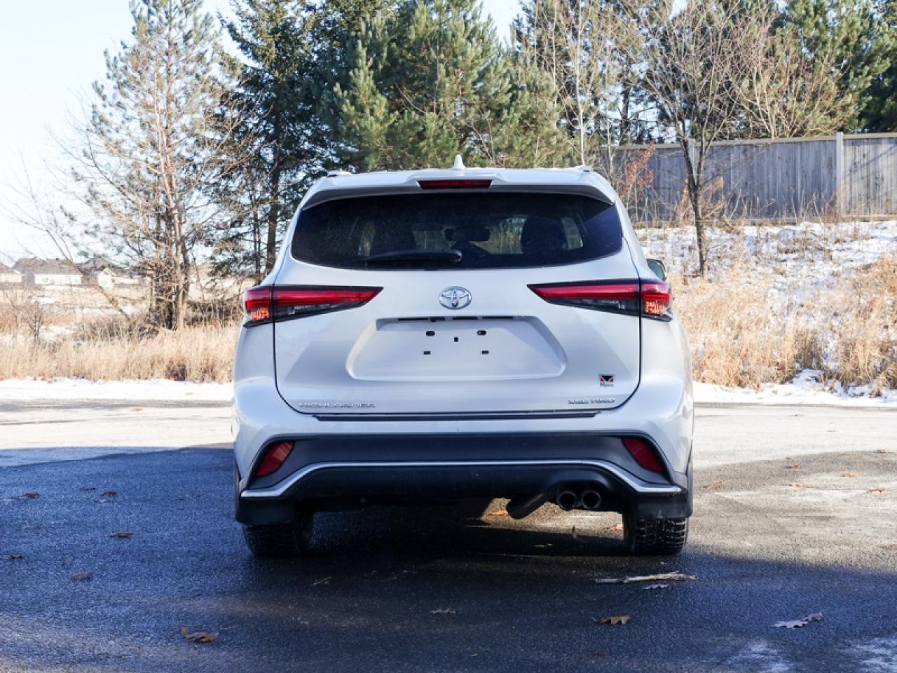 2022 Toyota Highlander XSE  - Sunroof -  Power Liftgate - $281 B/W Photo3