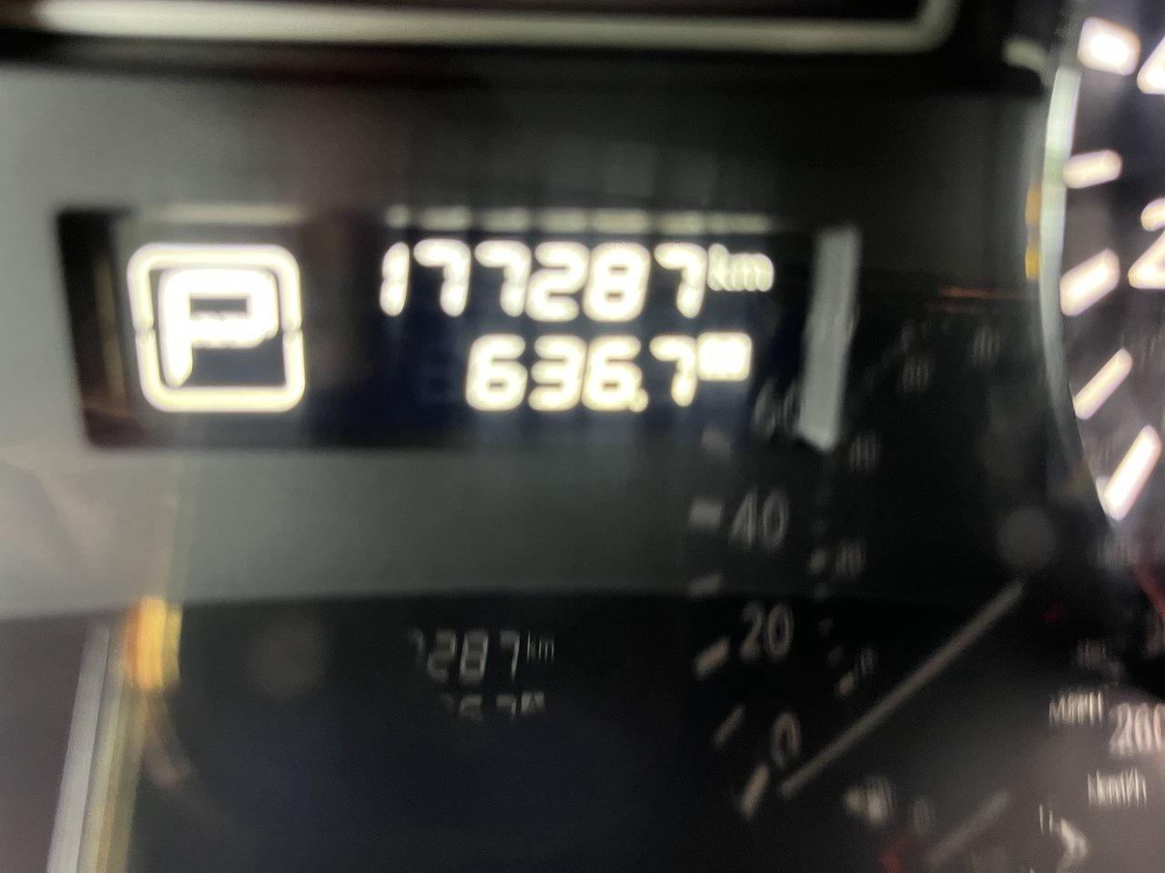 2015 Nissan Pathfinder SV Photo