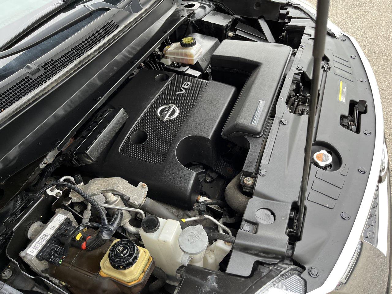 2015 Nissan Pathfinder SV Photo