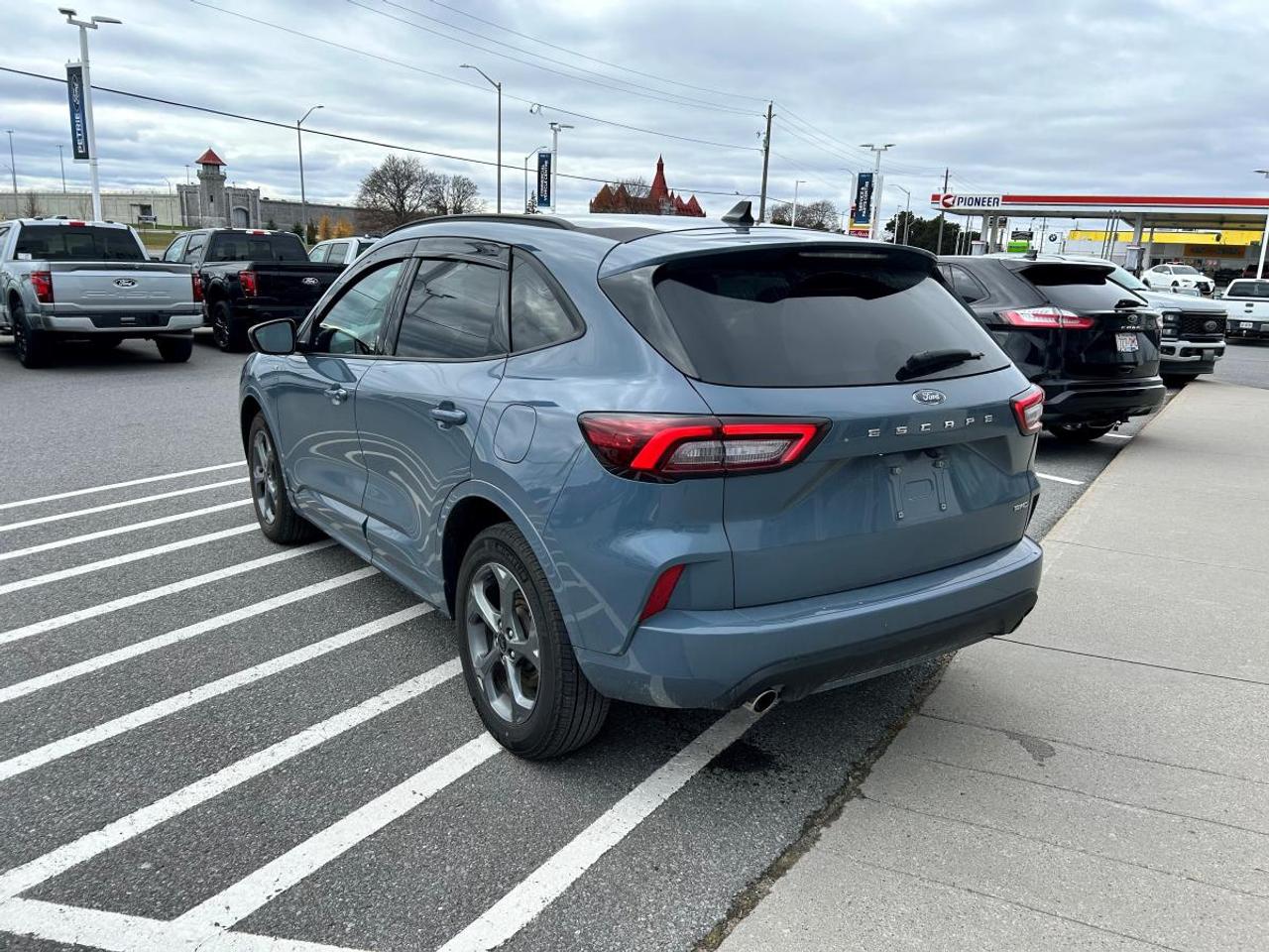 2023 Ford Escape ST-Line Select Photo