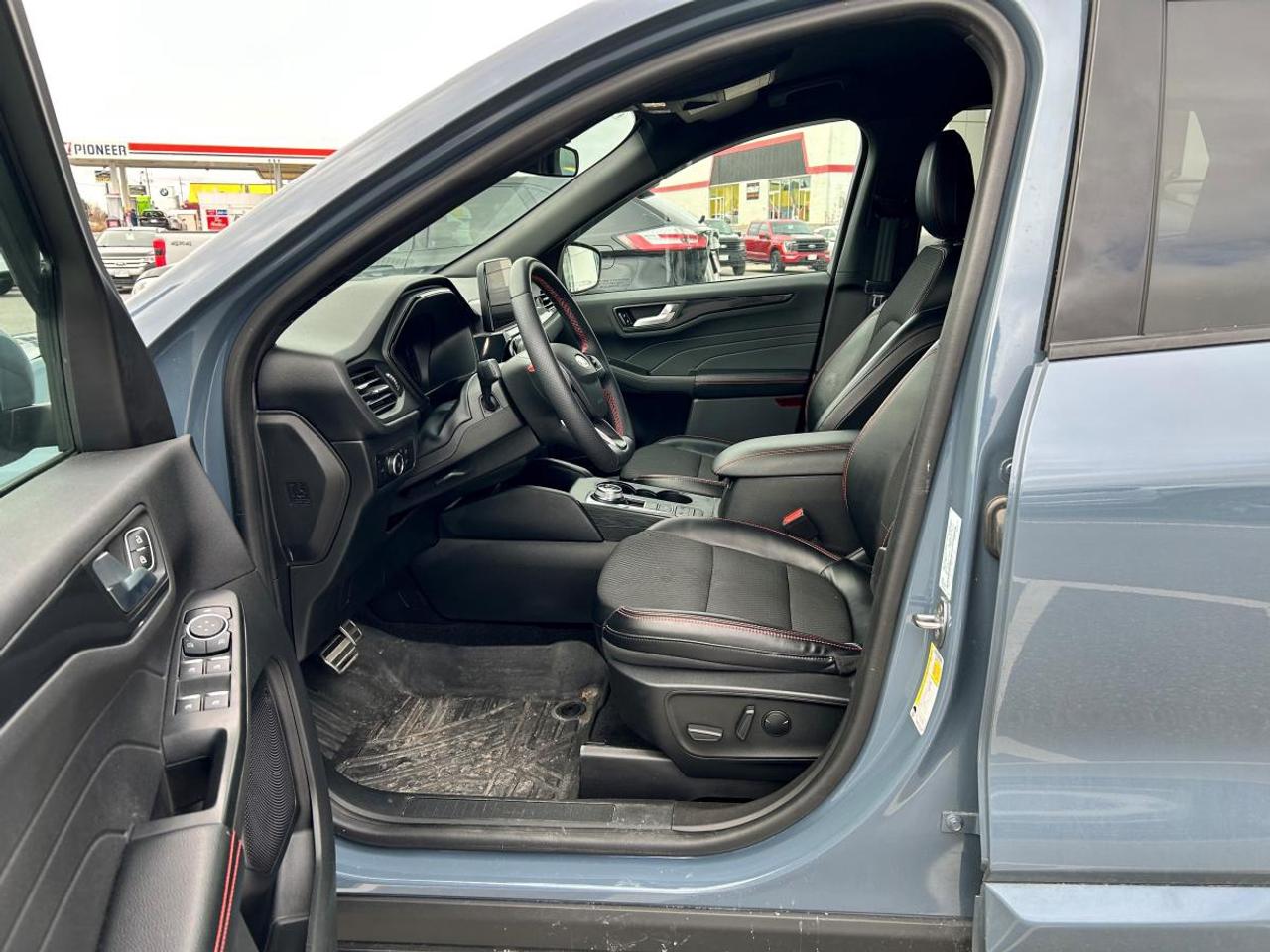 2023 Ford Escape ST-Line Select Photo