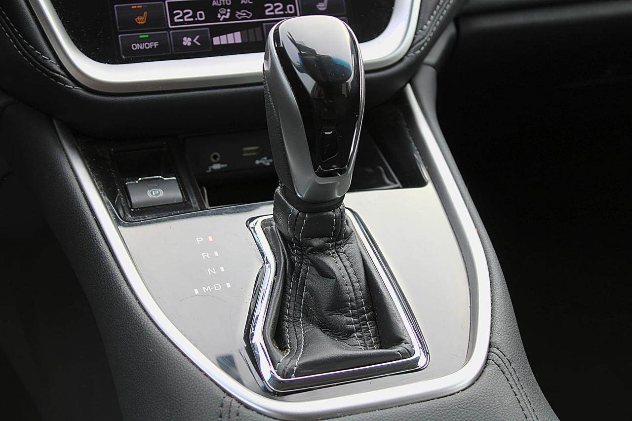 2022 Subaru Outback LIMITED Photo