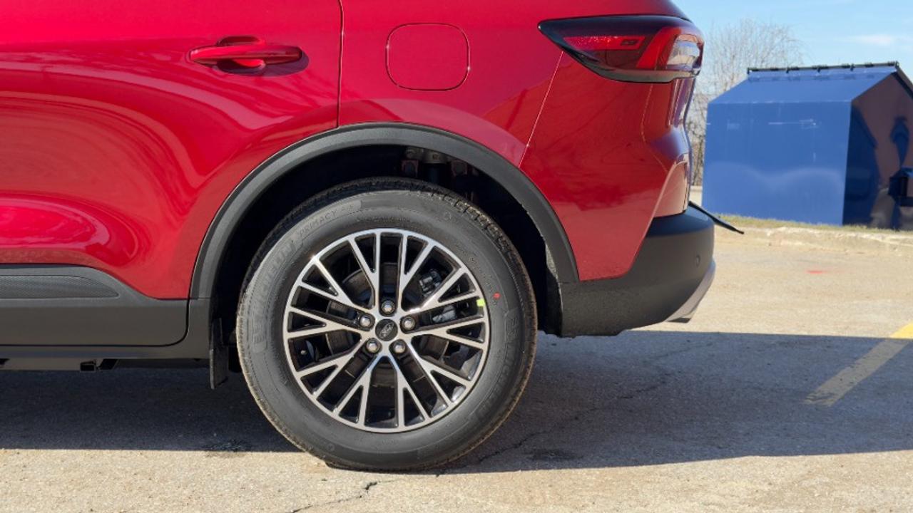 2026 Ford Escape Plug-in Hybrid Photo