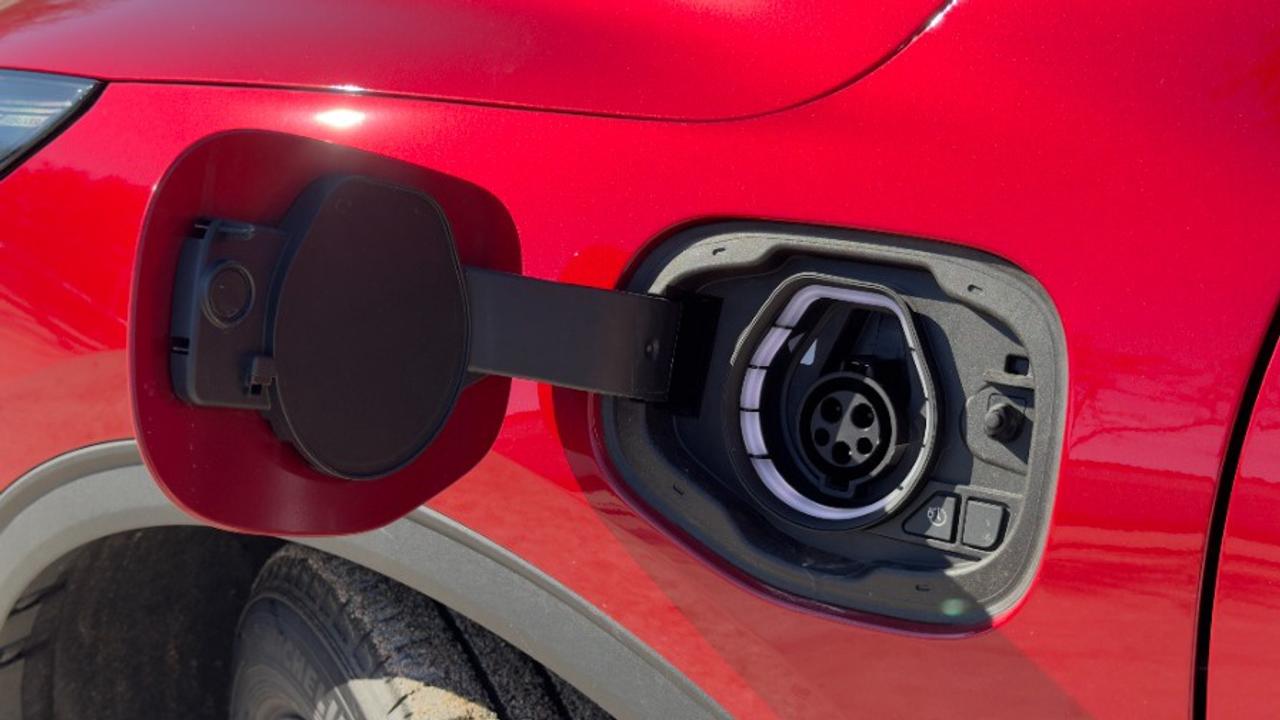 2026 Ford Escape Plug-in Hybrid Photo