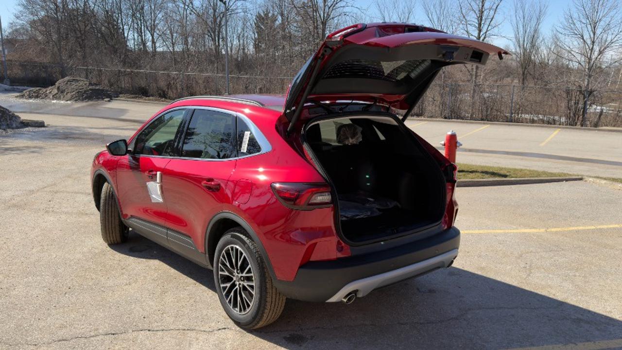 2026 Ford Escape Plug-in Hybrid Photo