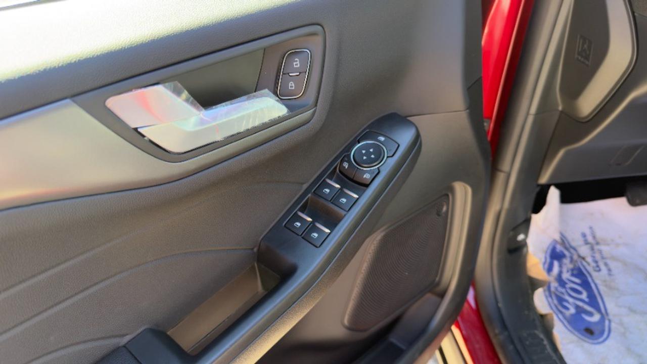 2026 Ford Escape Plug-in Hybrid Photo