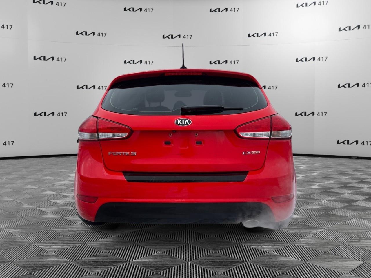 2016 Kia Forte5 5dr HB Auto EX w/Sunroof Photo3