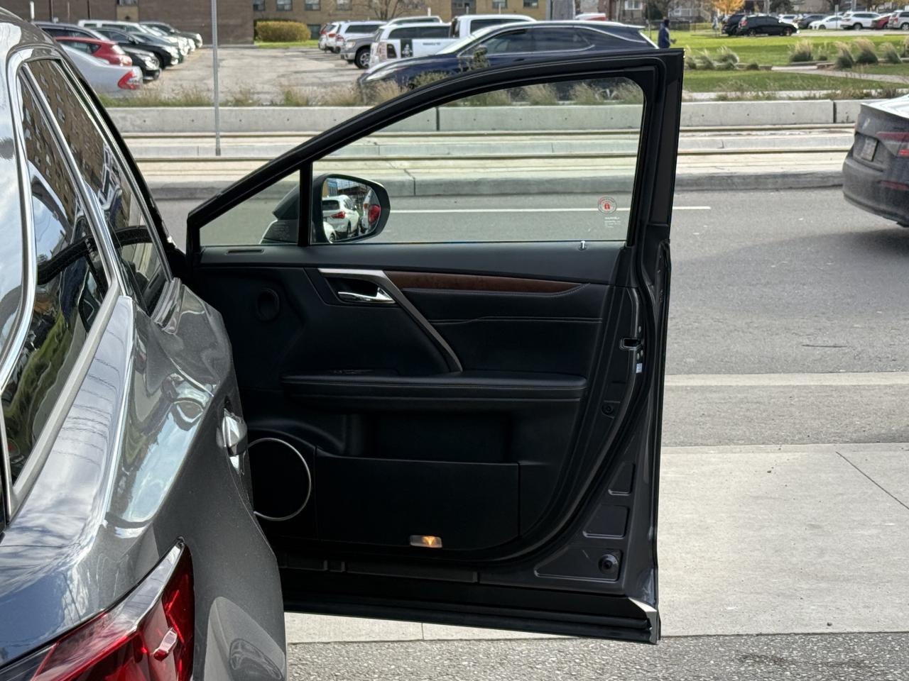 2022 Lexus RX 350 L 7 SEATER | SUNROOF | ONE OWNER | DIRECT FROM LEXUS Photo