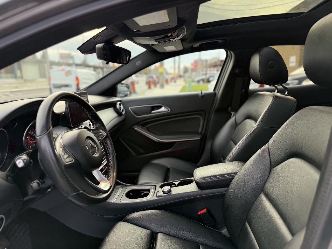 2018 Mercedes-Benz GLA 250 //AMG SPORT | PANO | BACK UP CAMERA | ONE OWNE Photo