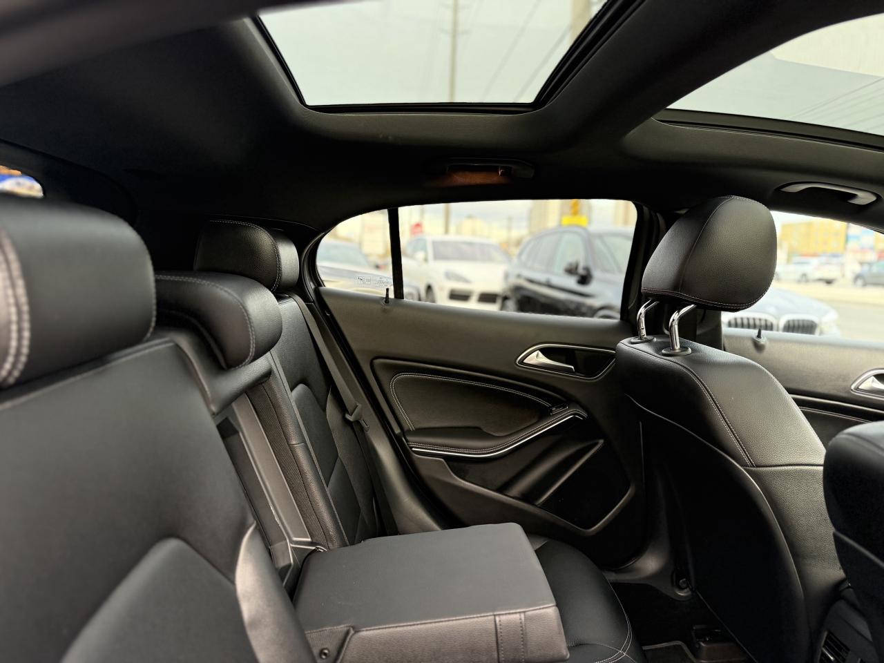 2018 Mercedes-Benz GLA 250 //AMG SPORT | PANO | BACK UP CAMERA | ONE OWNE Photo